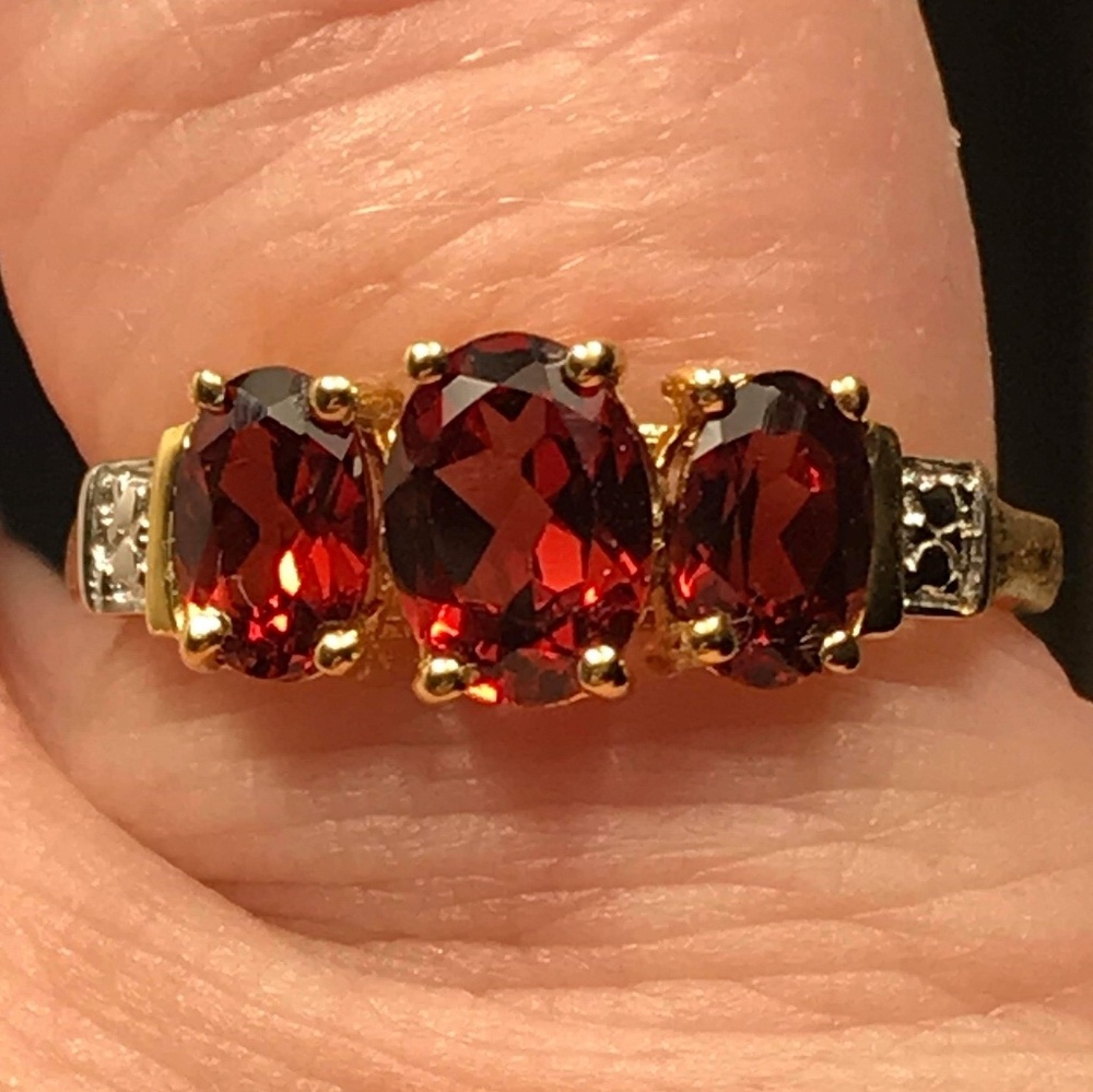 🌷NWT! Genuine Mozambique Garnet 14 it Gold/.925